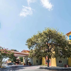 Baymont By Wyndham San Antonio Near South Texas Medical Ctr